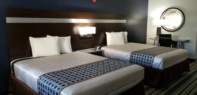 Hotel Homebridge Inn And Suites