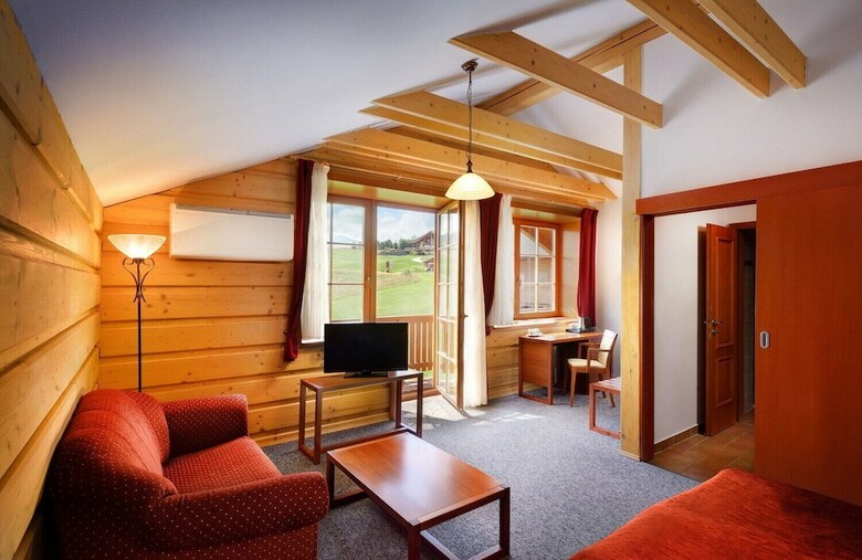 Green Inn Hotel