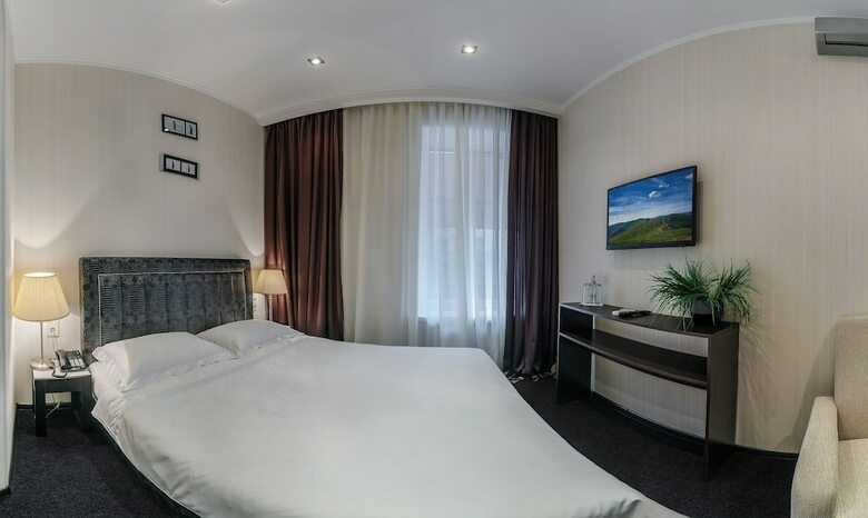 Apollo Hotel