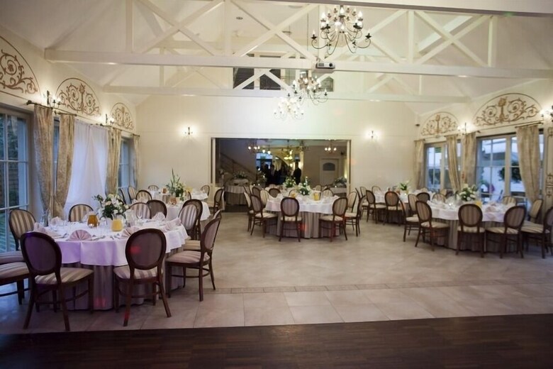 Villa Estera - Hotel & Restauracja