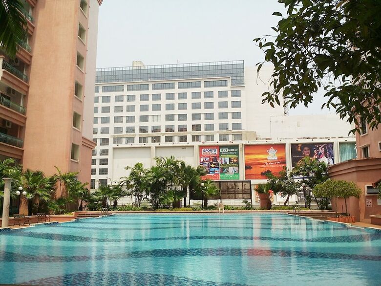 Marina Court Resort Condominium