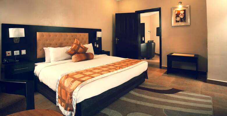 D Palms Airport Hotel