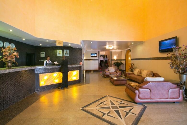 D Palms Airport Hotel