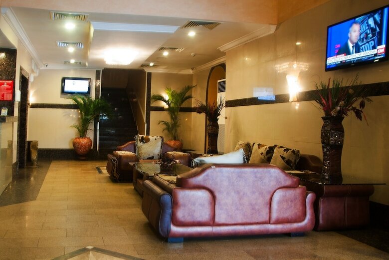 D Palms Airport Hotel
