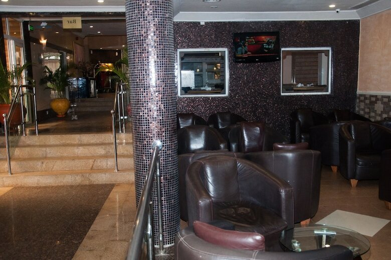 D Palms Airport Hotel