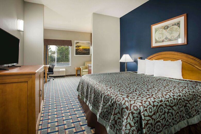 Hotel Days Inn & Suites By Wyndham Foley