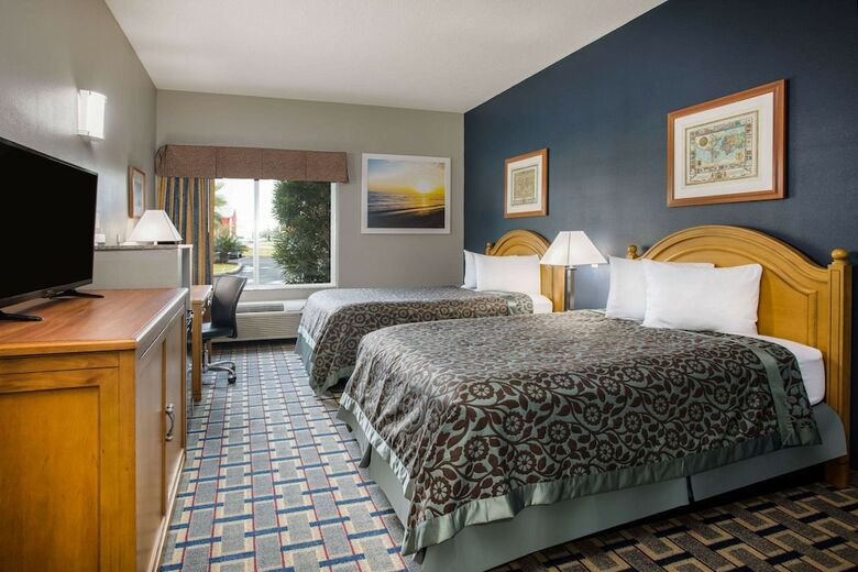 Hotel Days Inn & Suites By Wyndham Foley