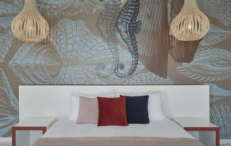 Kouros Hotel & Suites