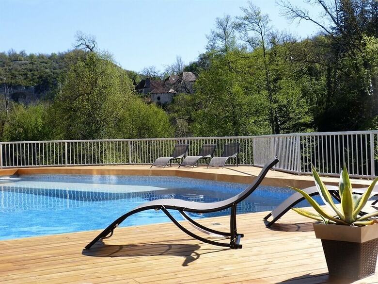 Hotel H�tel Des Grottes