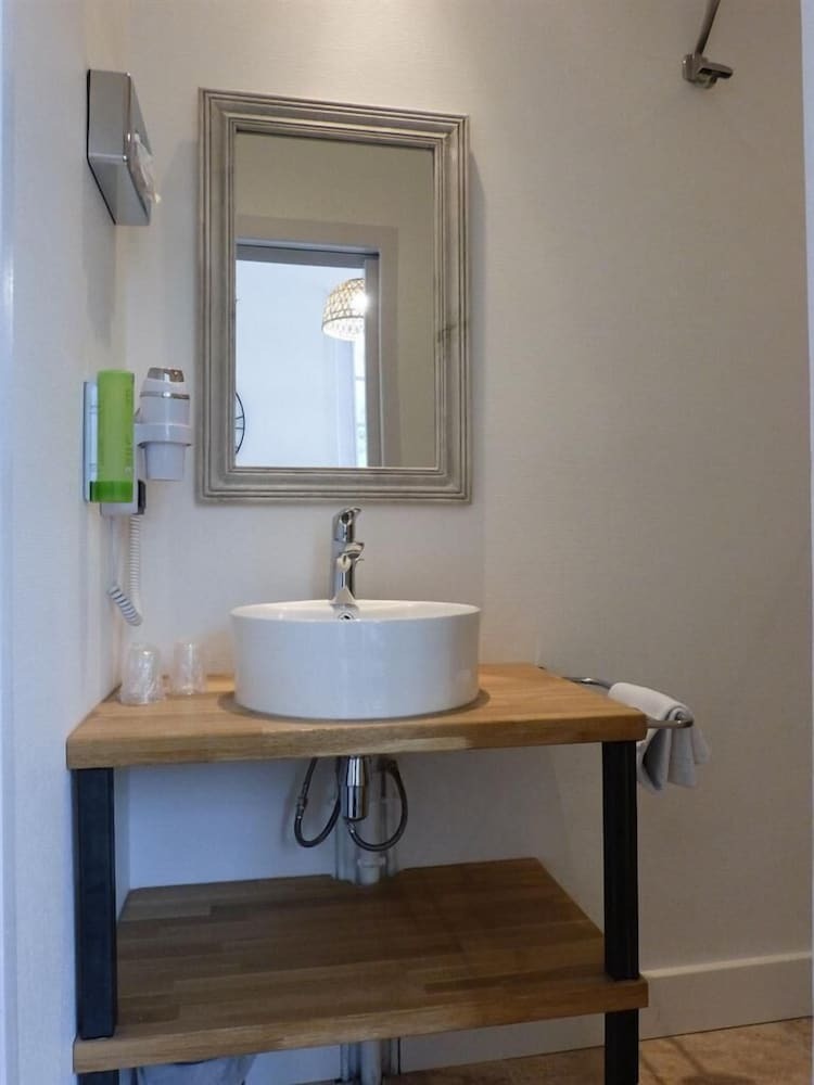 Hotel H�tel Des Grottes