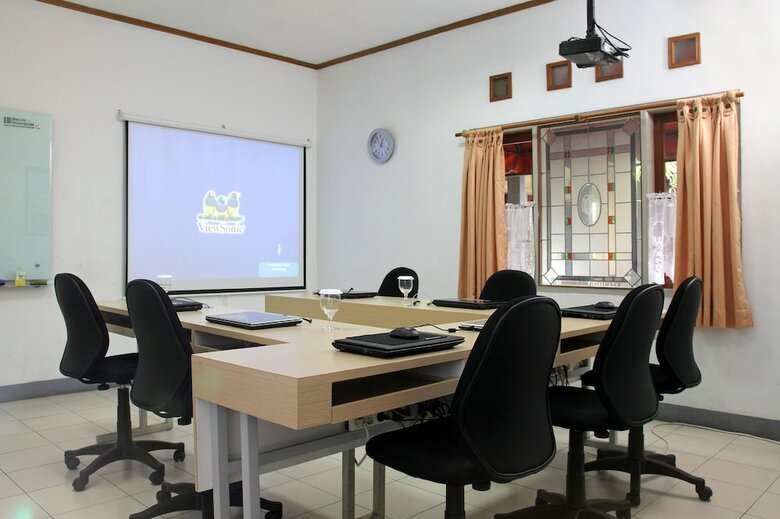 Rumah Asri Bed And Breakfast