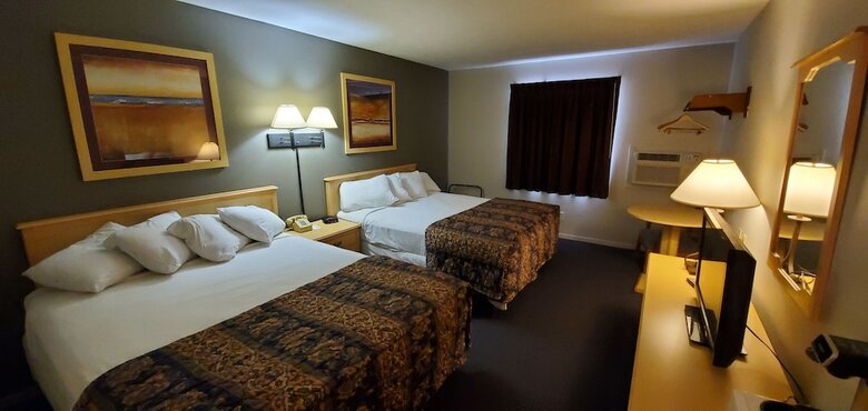 Hotel Cottonwood Inn And Conference Center