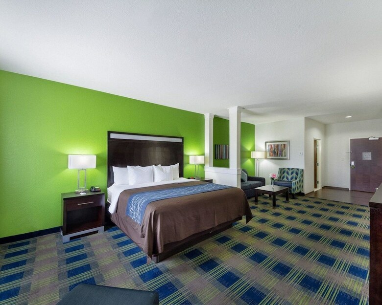 Hotel Comfort Inn & Suites Victoria North