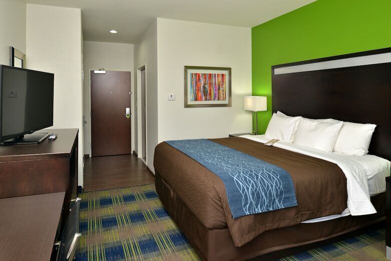 Hotel Comfort Inn & Suites Victoria North