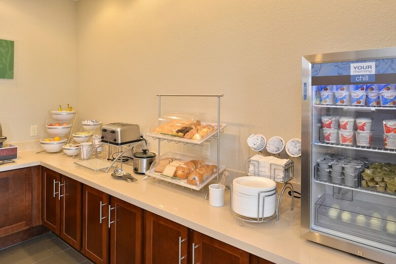 Hotel Comfort Inn & Suites Victoria North