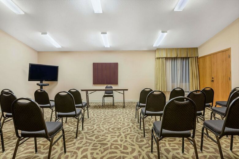 Hotel Ramada By Wyndham Columbus North