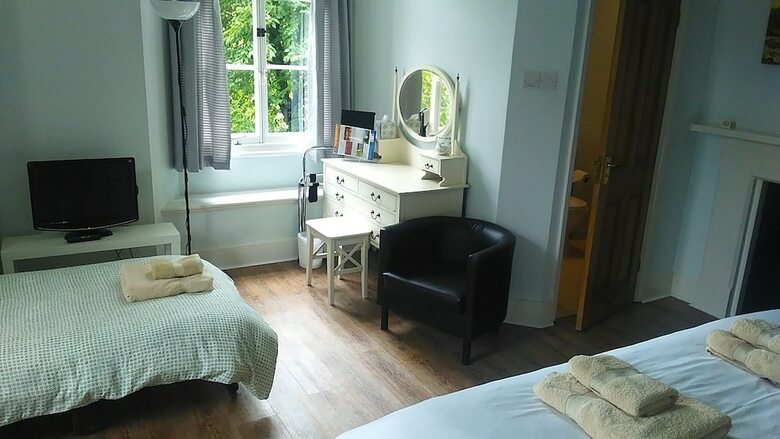 Bed & Breakfast Trimnells House