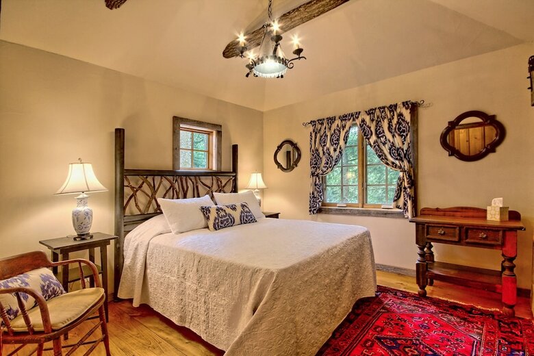 Lake Rabun Hotel & Restaurant