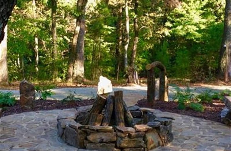 Lake Rabun Hotel & Restaurant
