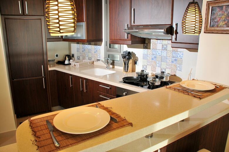 Aparthotel Dolphin Royal Suites
