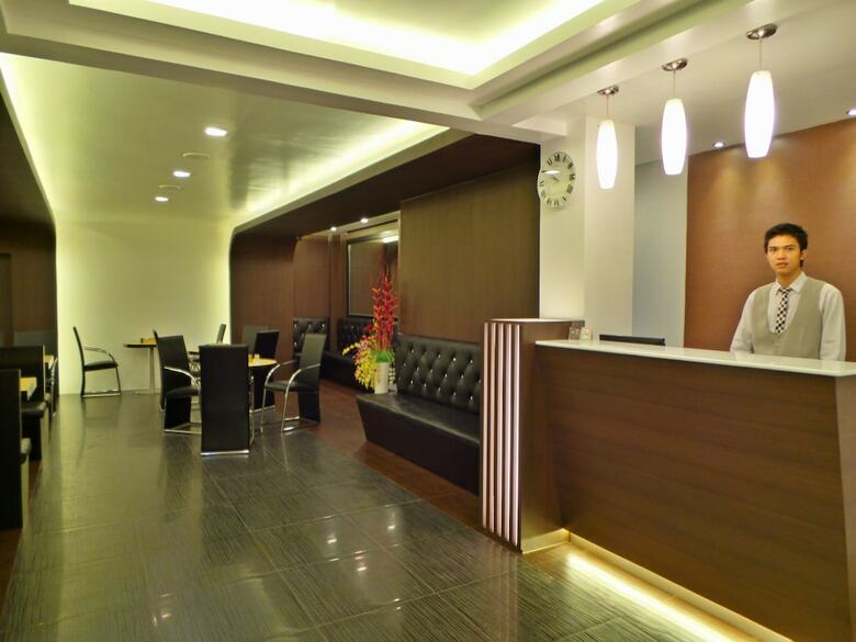 Hotel Clover City Center Plus