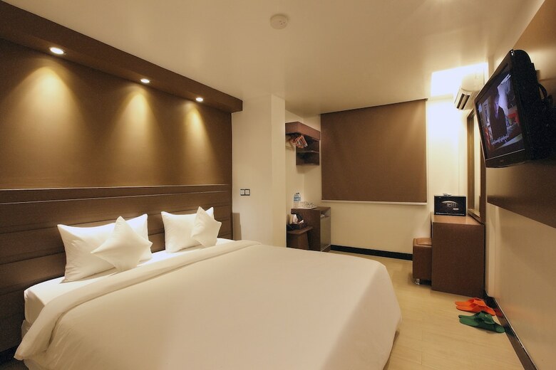 Hotel Clover City Center Plus