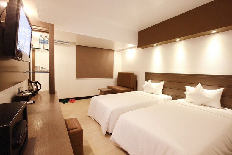Hotel Clover City Center Plus
