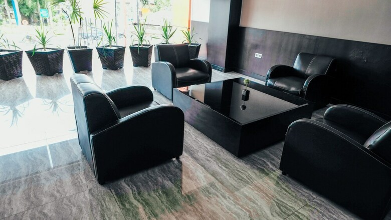 Alpha Hotel