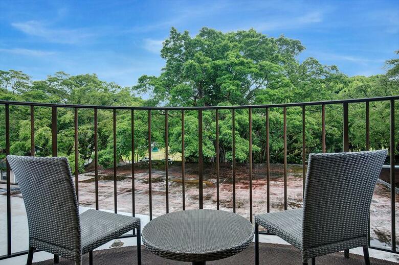 Castle Hilo Hawaiian Hotel