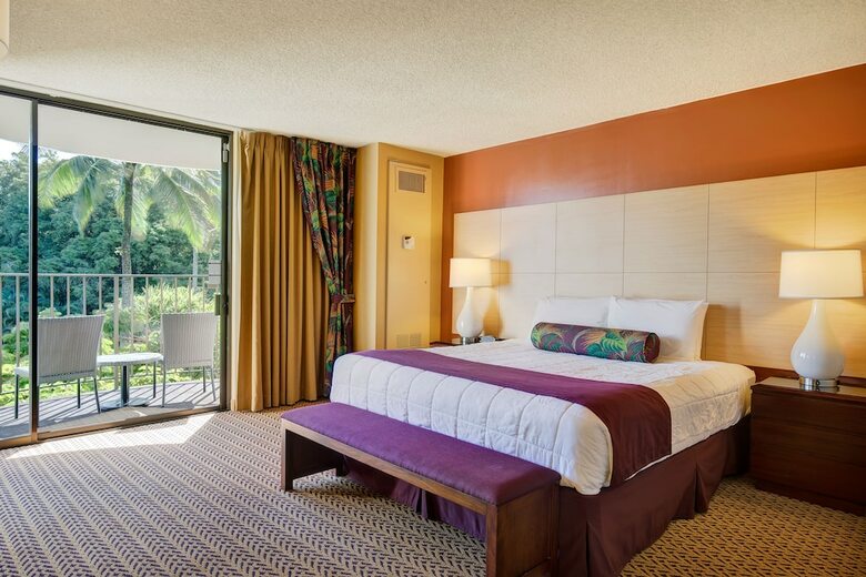 Castle Hilo Hawaiian Hotel
