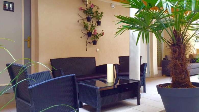 Hotel H�tel Clairefontaine