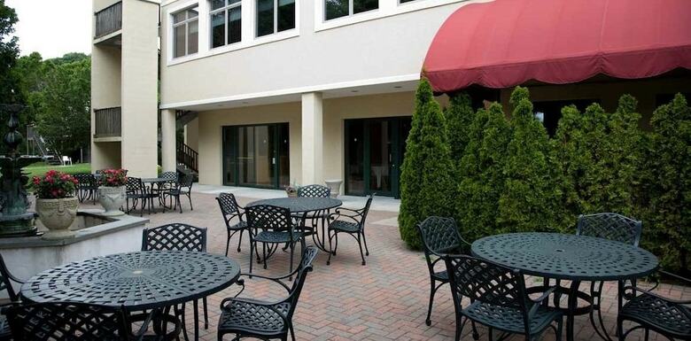 Hotel Winnapaug Inn