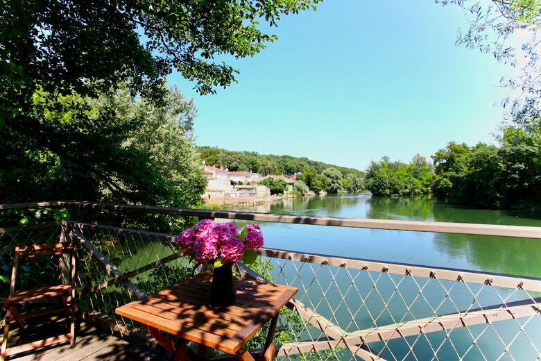 Hotel H�tel Quai Des Pontis