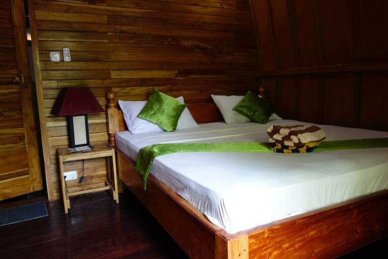 Bed & Breakfast Banana Leaf Bungalows