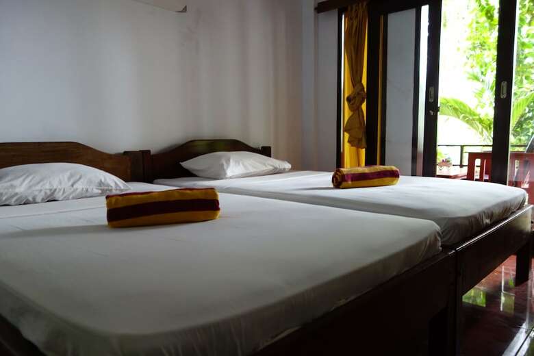 Bed & Breakfast Banana Leaf Bungalows
