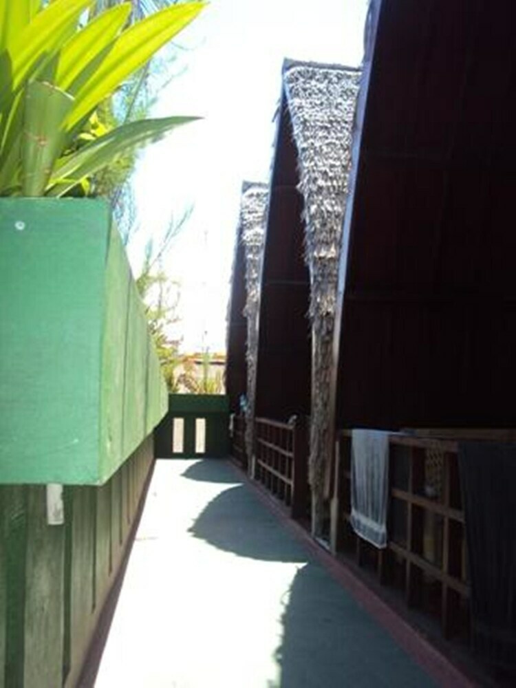 Bed & Breakfast Banana Leaf Bungalows