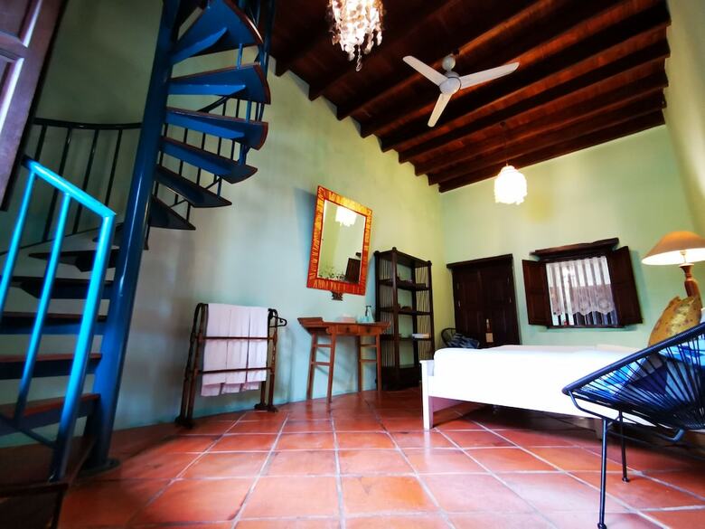 Hotel East Indies Mansion