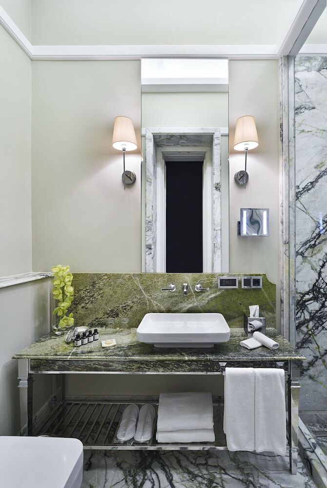The House Hotel Karakoy