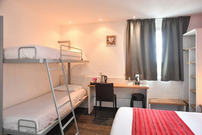Brit Hotel Confort Saint-l�
