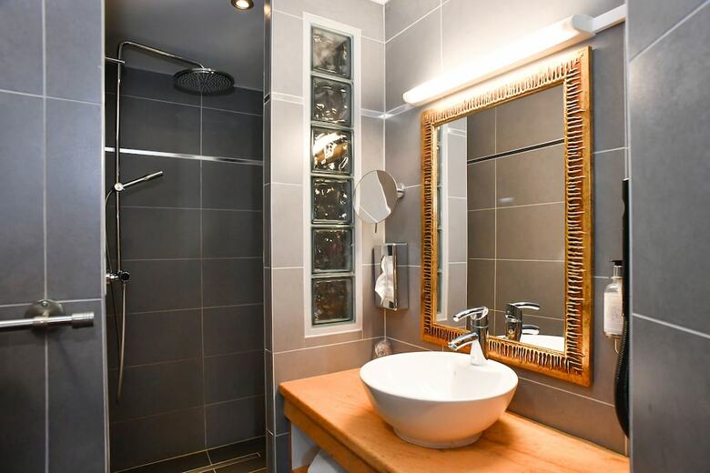 Brit Hotel Confort Saint-l�