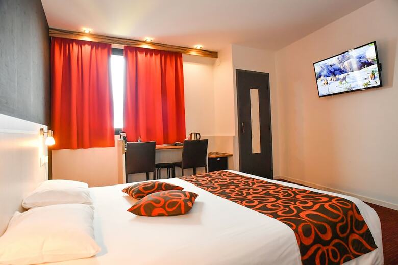 Brit Hotel Confort Saint-l�
