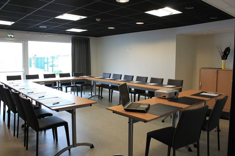 Brit Hotel Confort Saint-l�