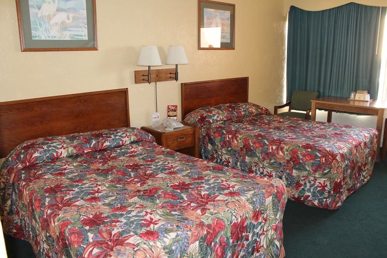 Grand Prix Motel On The Beach