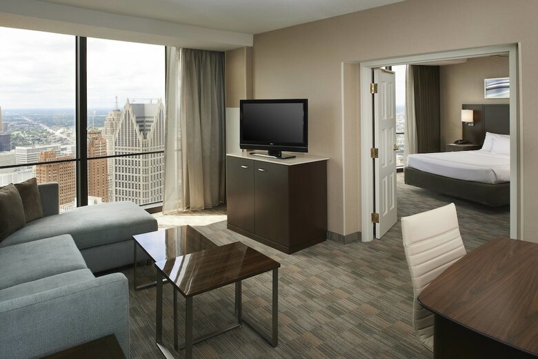 Hotel Detroit Marriott At The Renaissance Center