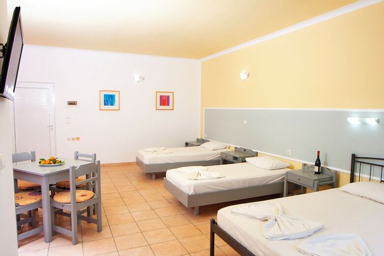 Apartamentos Falirala Central