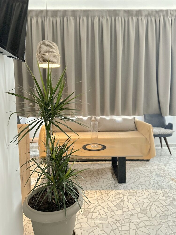 Apartamentos Falirala Central