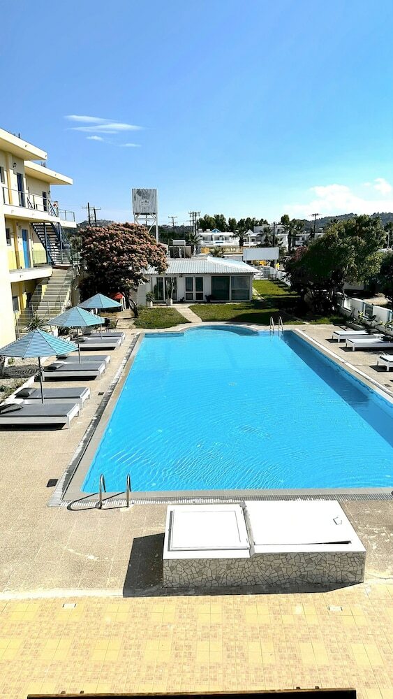 Apartamentos Falirala Central