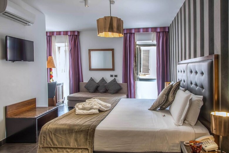Hotel Navona Colors