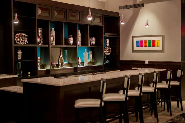 Hotel The Parker Inn & Suites