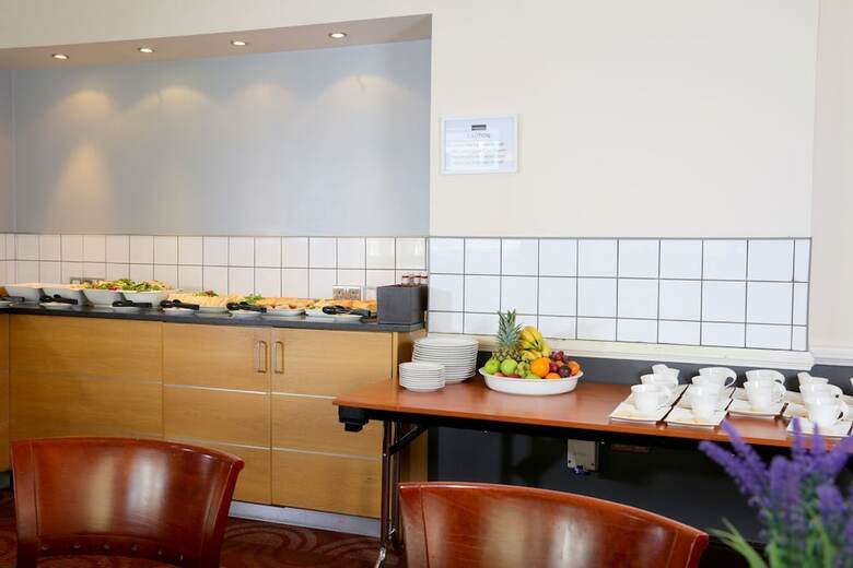 Carlisle, Sure Hotel Collection By Best Western